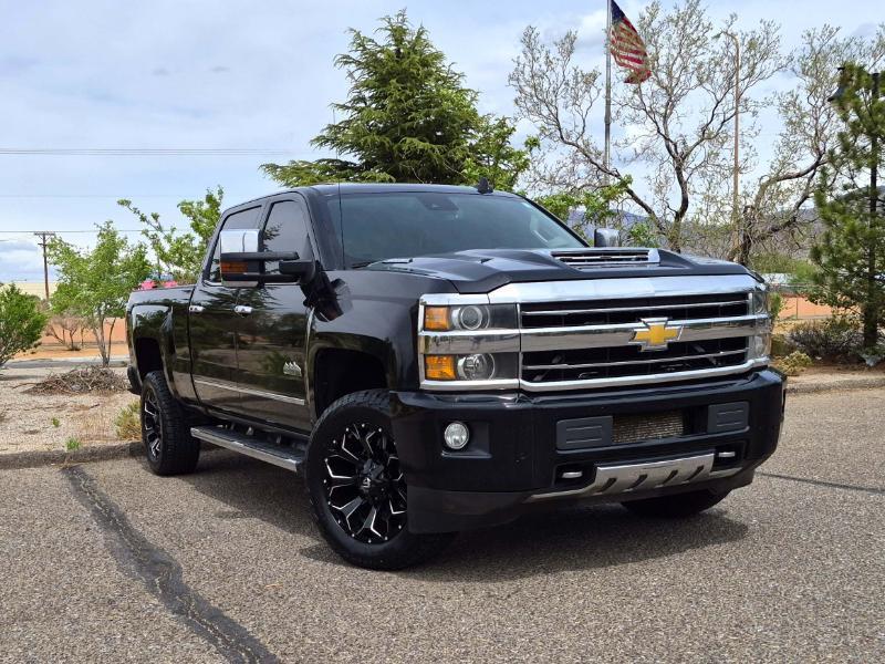 Chevrolet Silverado 2500HD 4WD Crew Cab 153.7" High Country 2018
