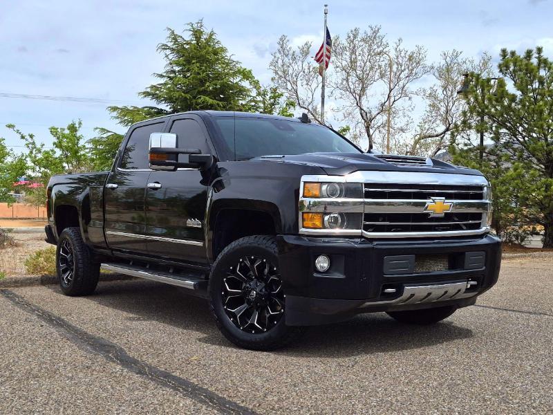 Chevrolet Silverado 2500HD 4WD Crew Cab 153.7" High Country 2018