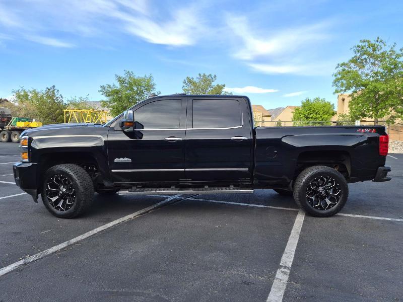 Chevrolet Silverado 2500HD 4WD Crew Cab 153.7" High Country 2018
