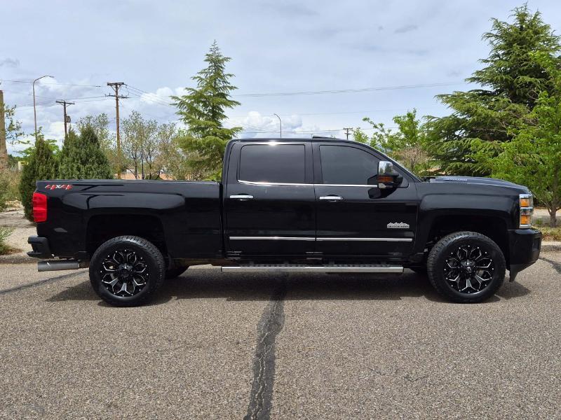 Chevrolet Silverado 2500HD 4WD Crew Cab 153.7" High Country 2018