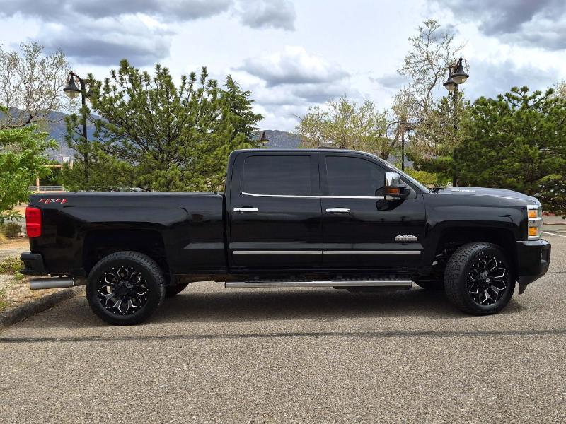 Chevrolet Silverado 2500HD 4WD Crew Cab 153.7" High Country 2018
