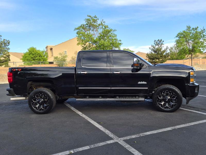 Chevrolet Silverado 2500HD 4WD Crew Cab 153.7" High Country 2018