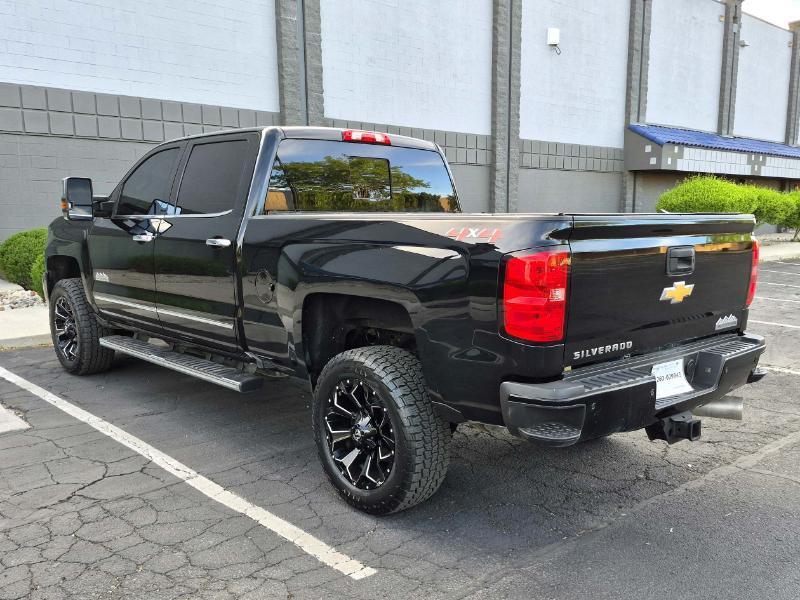 Chevrolet Silverado 2500HD 4WD Crew Cab 153.7" High Country 2018