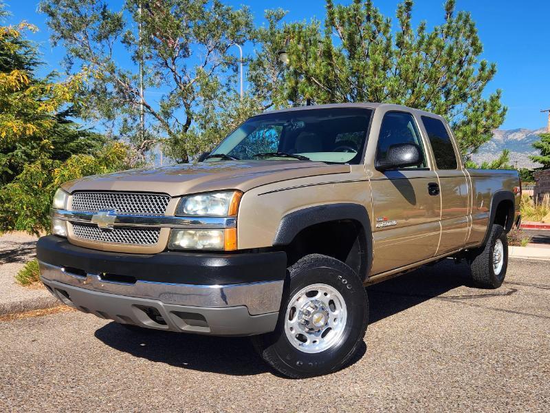 Chevrolet Silverado 2500HD LS Ext. Cab 4WD 2004
