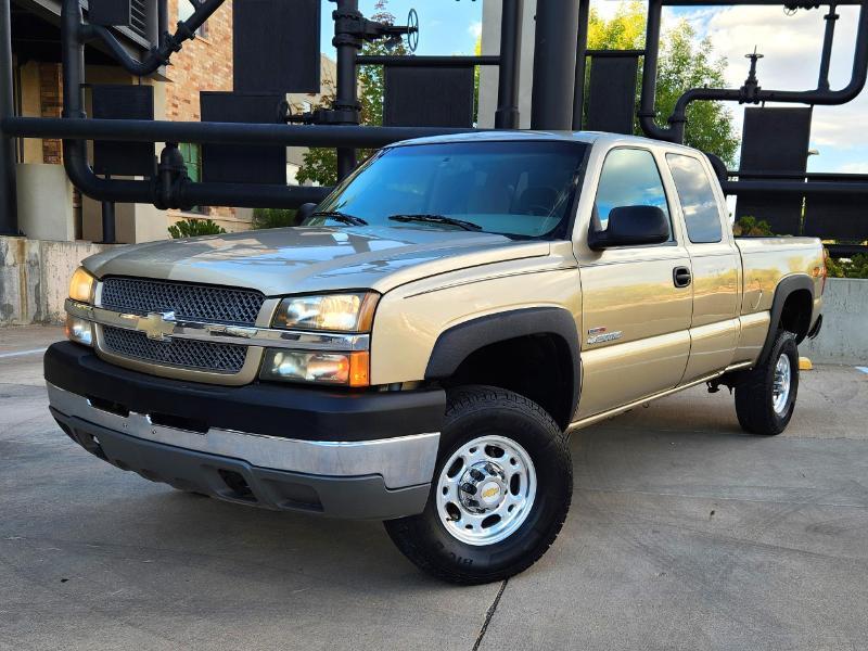 Chevrolet Silverado 2500HD LS Ext. Cab 4WD 2004