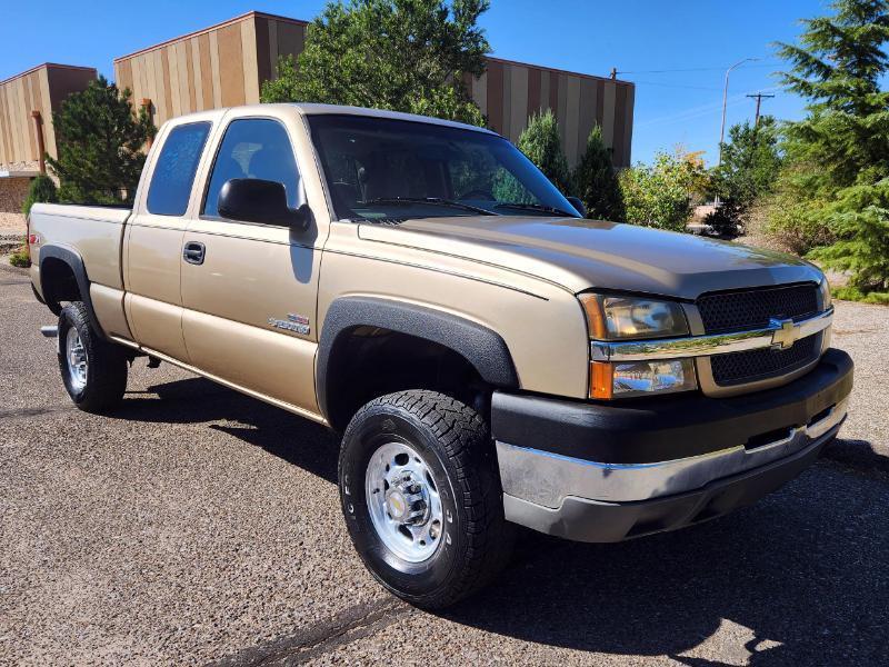 Chevrolet Silverado 2500HD LS Ext. Cab 4WD 2004