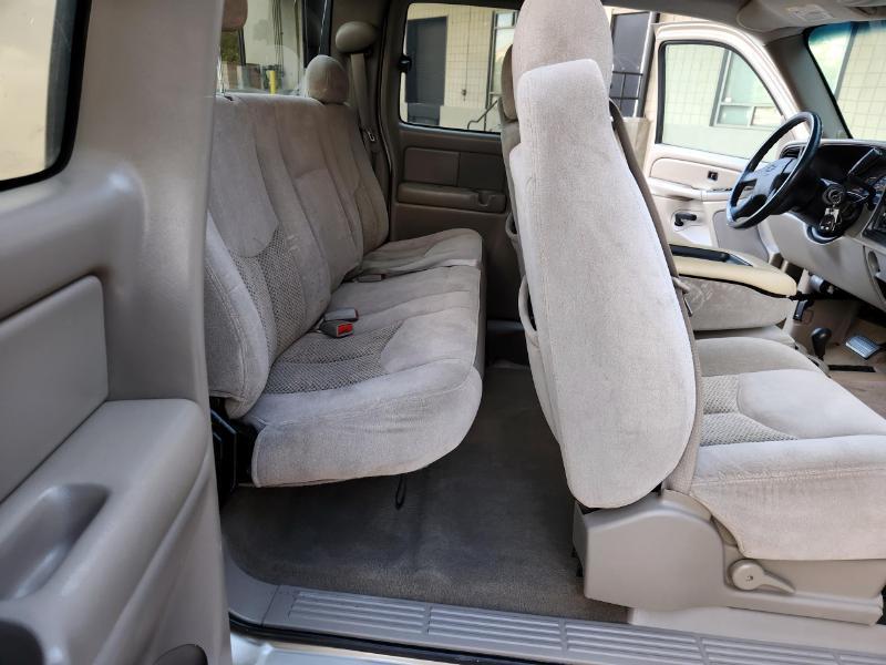 Chevrolet Silverado 2500HD LS Ext. Cab 4WD 2004