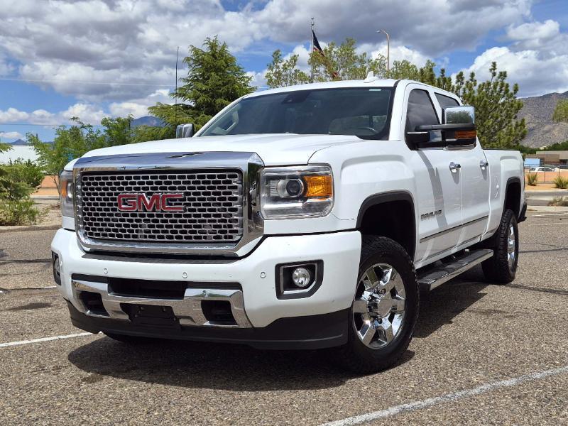 GMC Sierra 2500HD Denali Crew Cab 4WD 2015