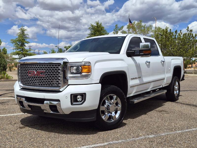 GMC Sierra 2500HD Denali Crew Cab 4WD 2015