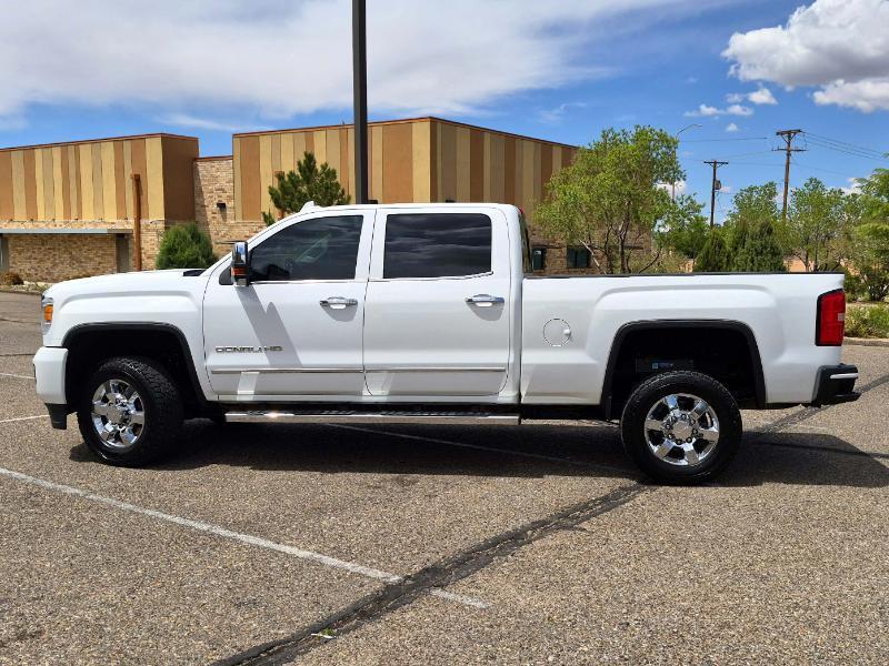 GMC Sierra 2500HD Denali Crew Cab 4WD 2015