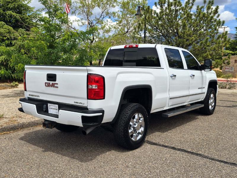 GMC Sierra 2500HD Denali Crew Cab 4WD 2015