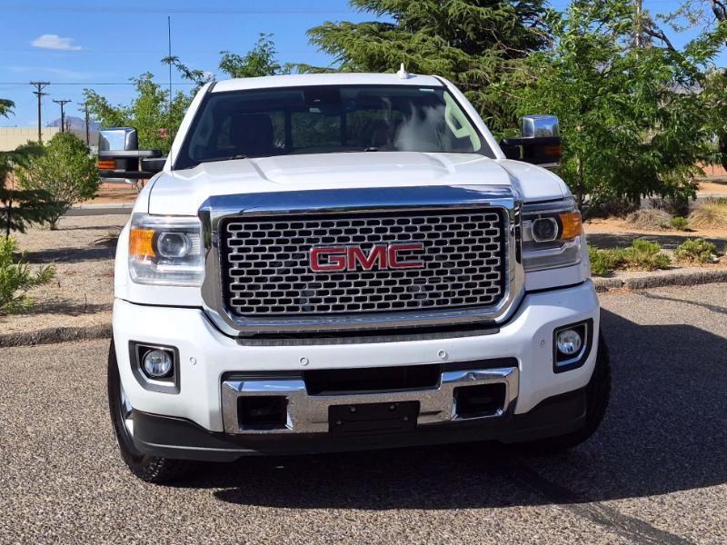 GMC Sierra 2500HD Denali Crew Cab 4WD 2015