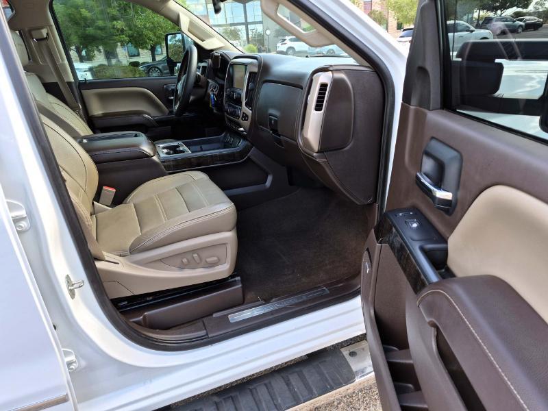 GMC Sierra 2500HD Denali Crew Cab 4WD 2015