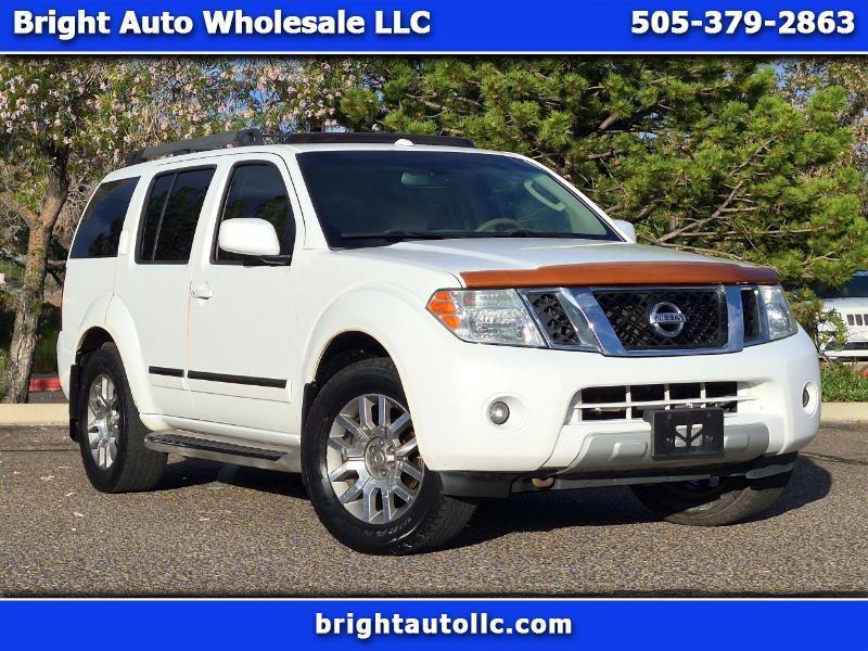 Nissan Pathfinder LE 4WD 2011