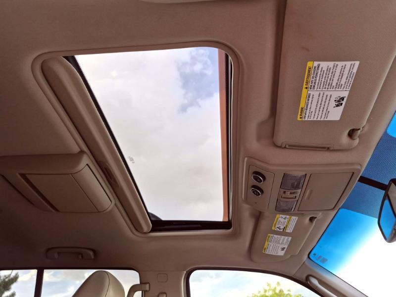 Nissan Pathfinder LE 4WD 2011