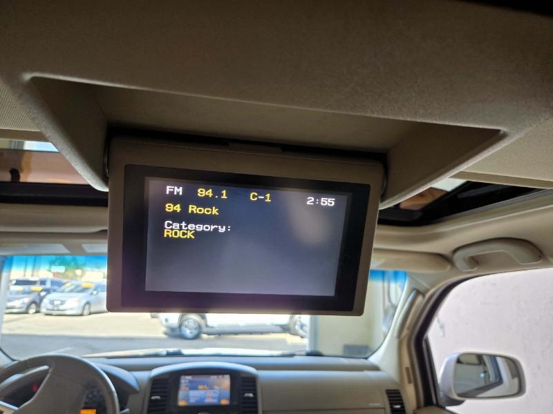 Nissan Pathfinder LE 4WD 2011