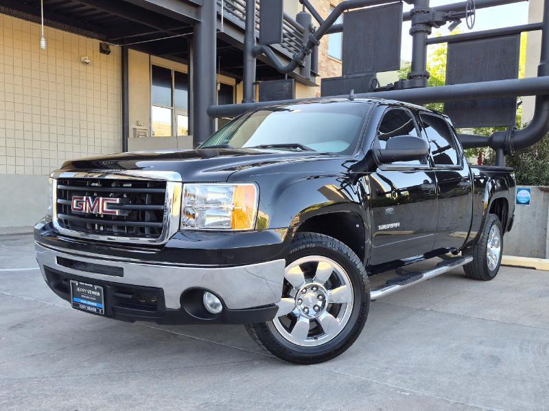 GMC Sierra 1500 SLE Crew Cab 2WD 2011