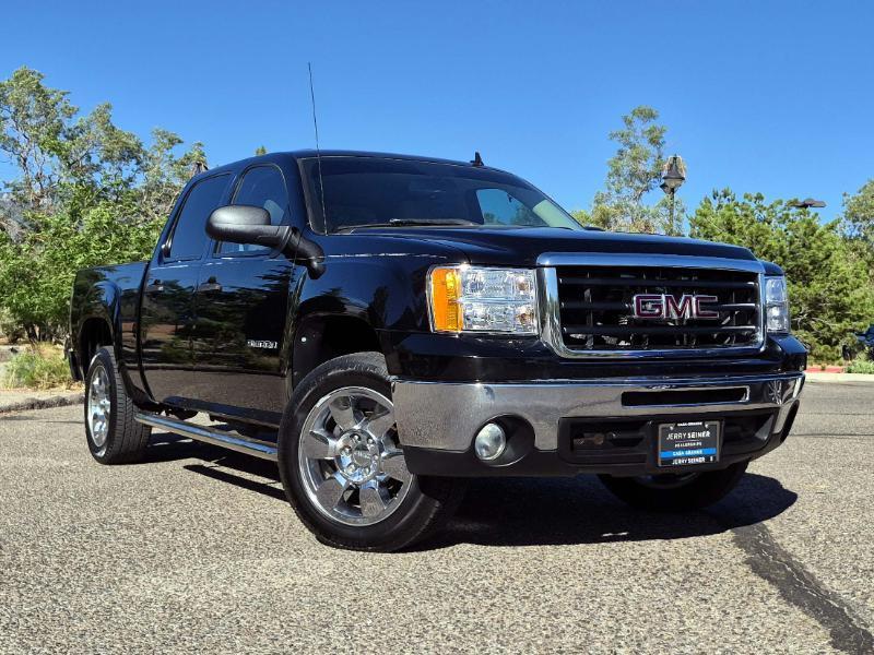 GMC Sierra 1500 SLE Crew Cab 2WD 2011
