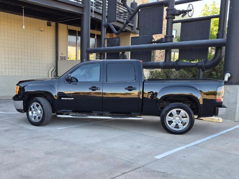 GMC Sierra 1500 SLE Crew Cab 2WD 2011