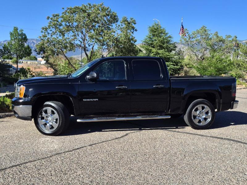 GMC Sierra 1500 SLE Crew Cab 2WD 2011