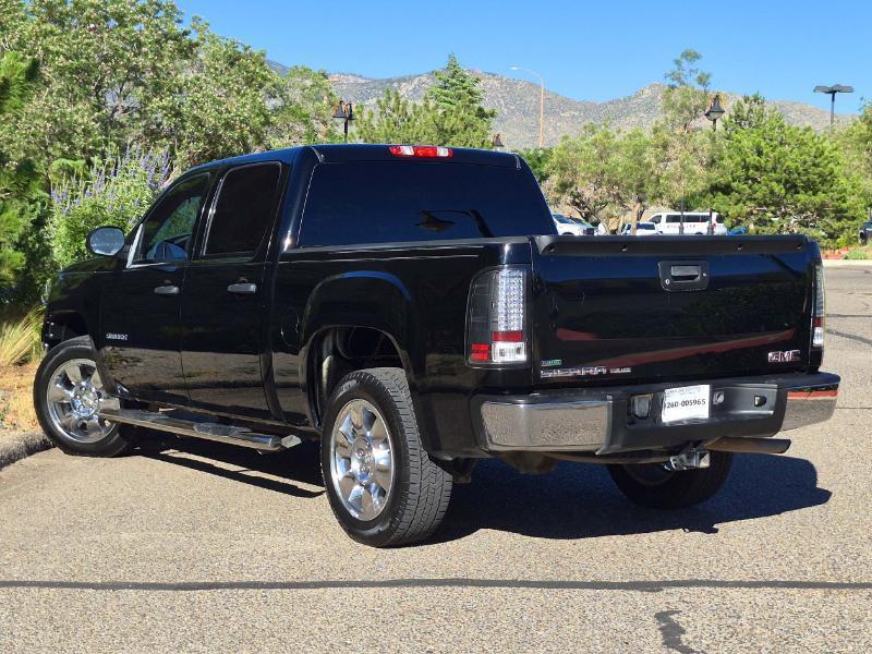 GMC Sierra 1500 SLE Crew Cab 2WD 2011