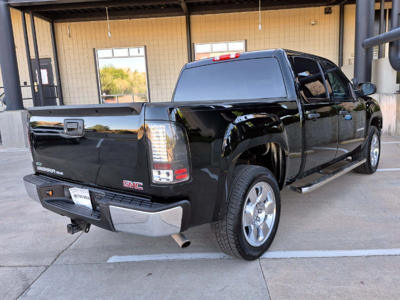 GMC Sierra 1500 SLE Crew Cab 2WD 2011