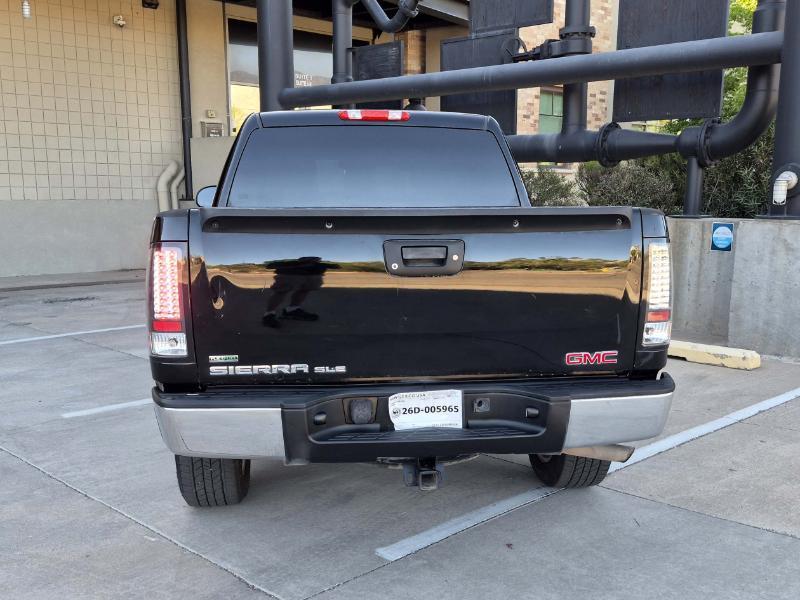 GMC Sierra 1500 SLE Crew Cab 2WD 2011