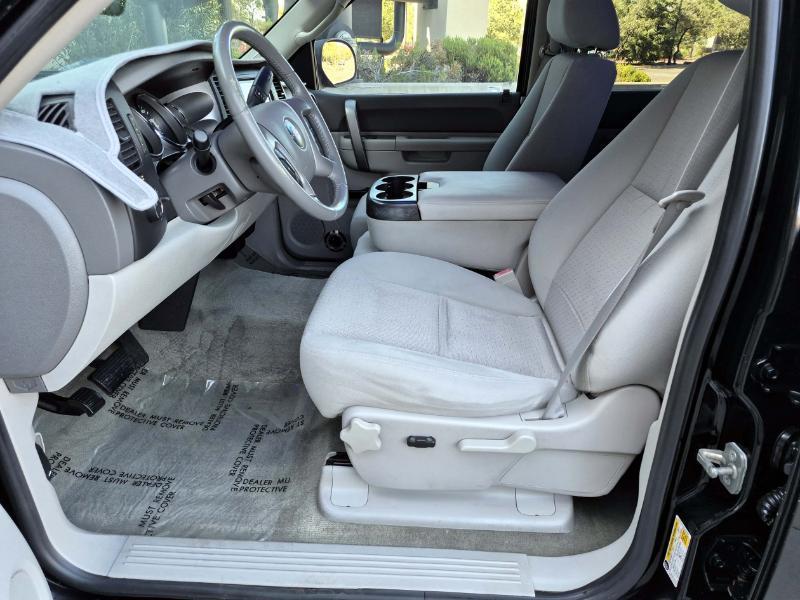 GMC Sierra 1500 SLE Crew Cab 2WD 2011