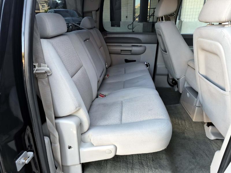 GMC Sierra 1500 SLE Crew Cab 2WD 2011