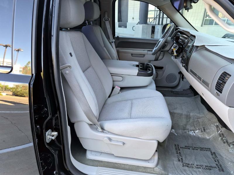 GMC Sierra 1500 SLE Crew Cab 2WD 2011