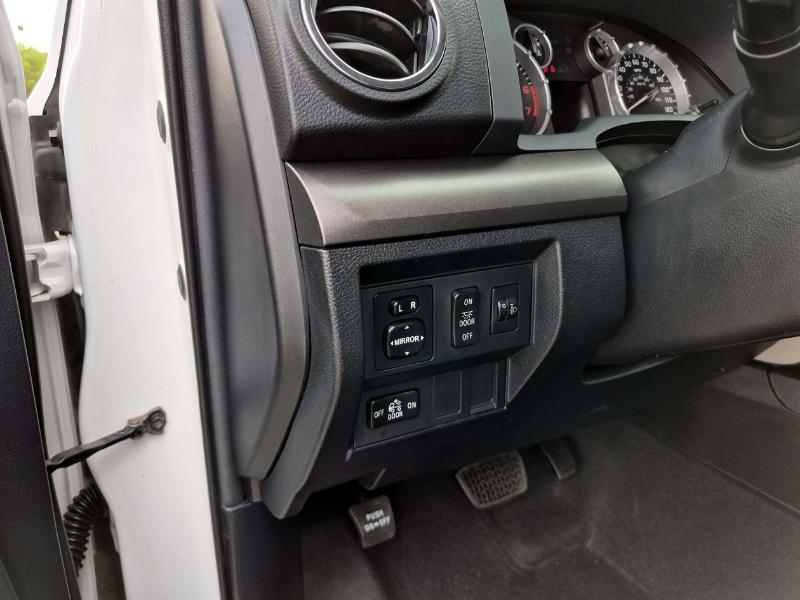 Toyota Tundra SR5 5.7L V8 FFV Double Cab 4WD 2014
