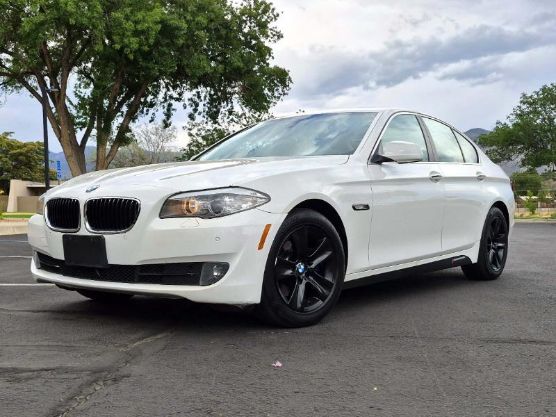 BMW 5-Series 528i 2011