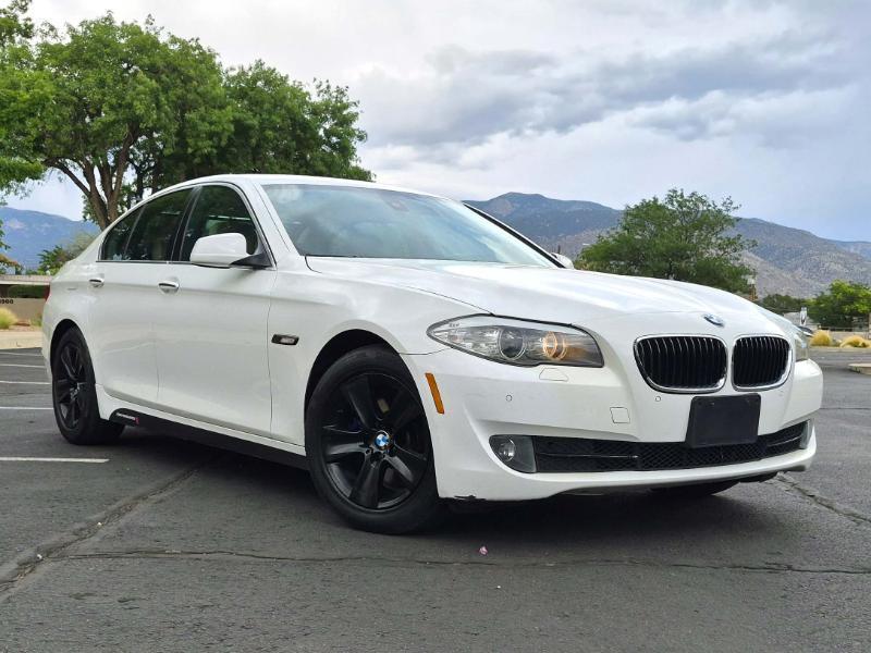 BMW 5-Series 528i 2011