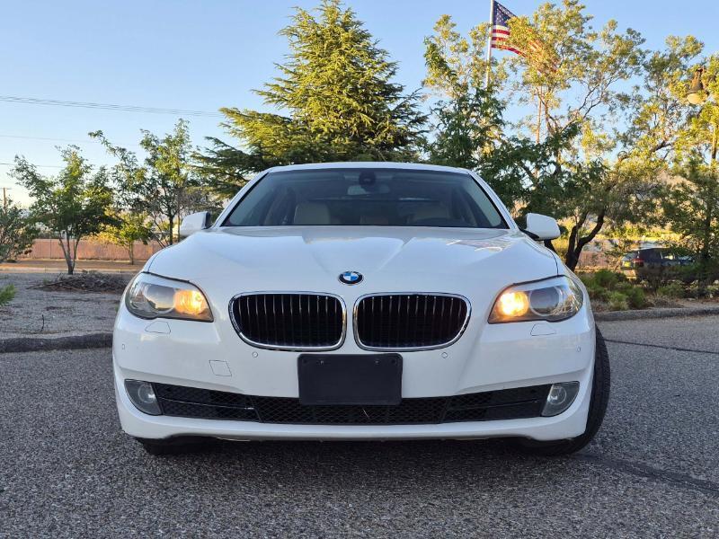 BMW 5-Series 528i 2011