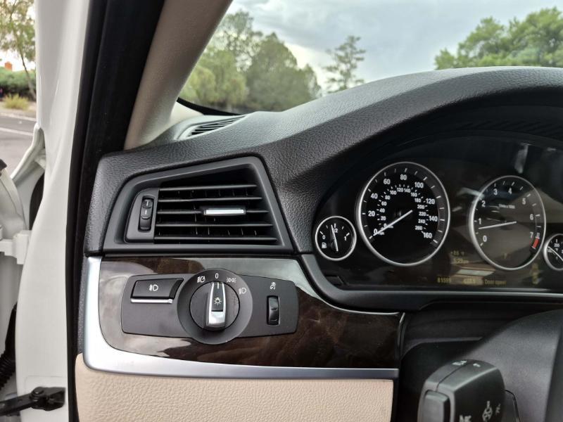 BMW 5-Series 528i 2011