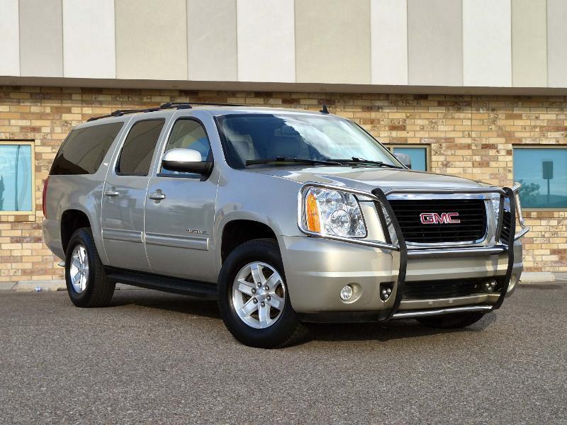GMC Yukon XL SLT 1/2 Ton 4WD 2014