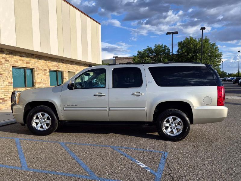 GMC Yukon XL SLT 1/2 Ton 4WD 2014