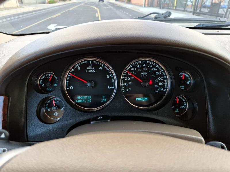 GMC Yukon XL SLT 1/2 Ton 4WD 2014