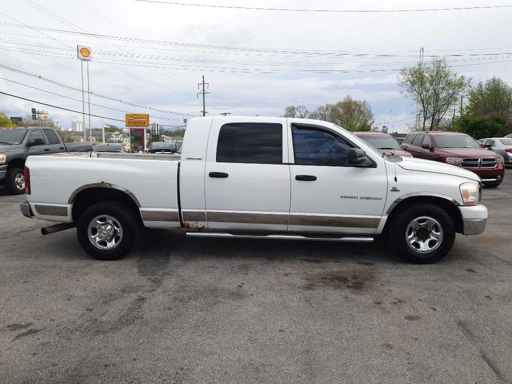 Dodge Ram 2500 4dr Mega Cab 160.5 SLT 2006