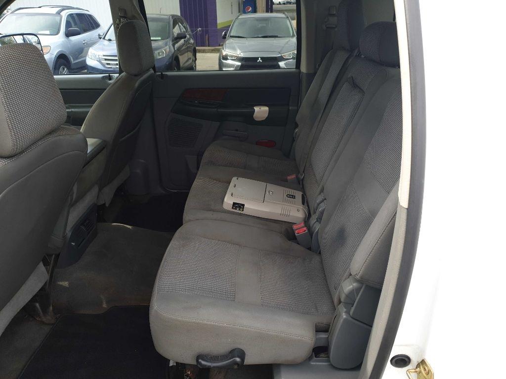 Dodge Ram 2500 4dr Mega Cab 160.5 SLT 2006