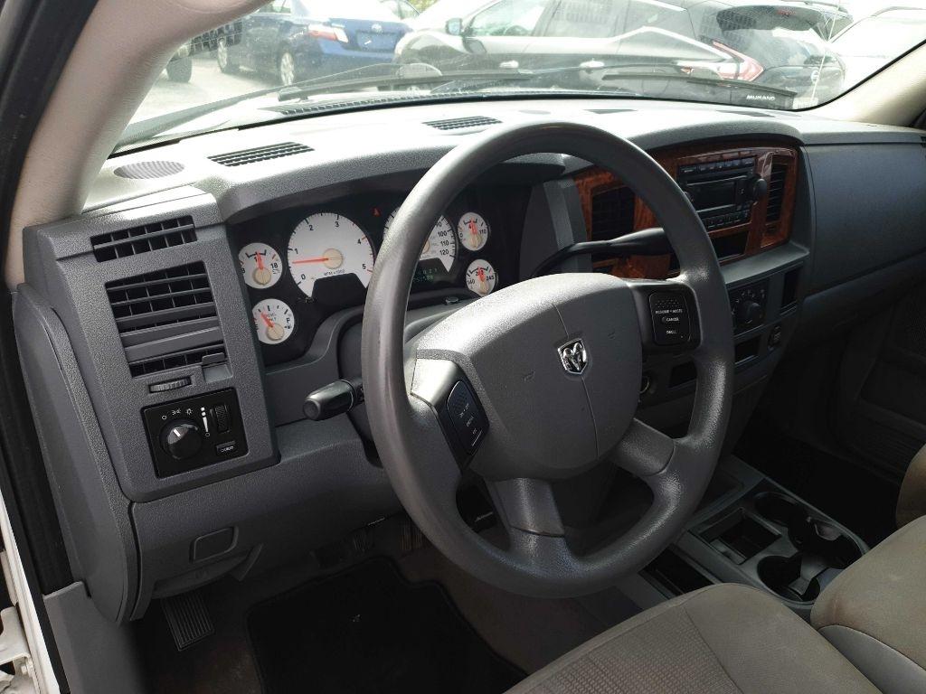 Dodge Ram 2500 4dr Mega Cab 160.5 SLT 2006