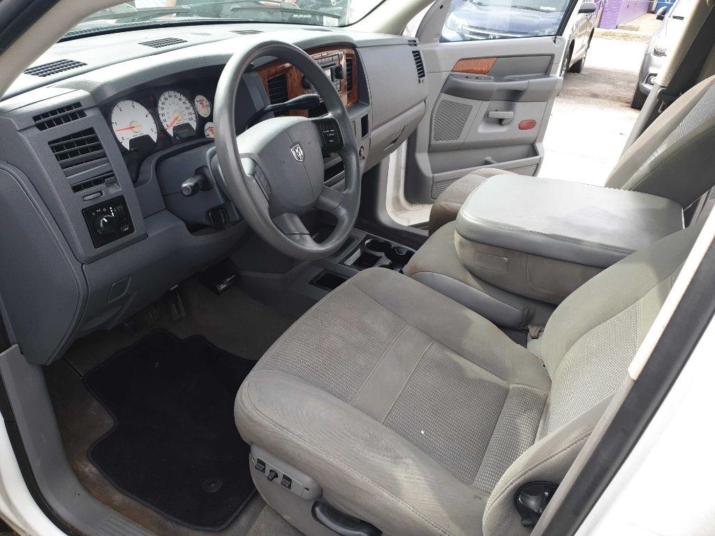 Dodge Ram 2500 4dr Mega Cab 160.5 SLT 2006