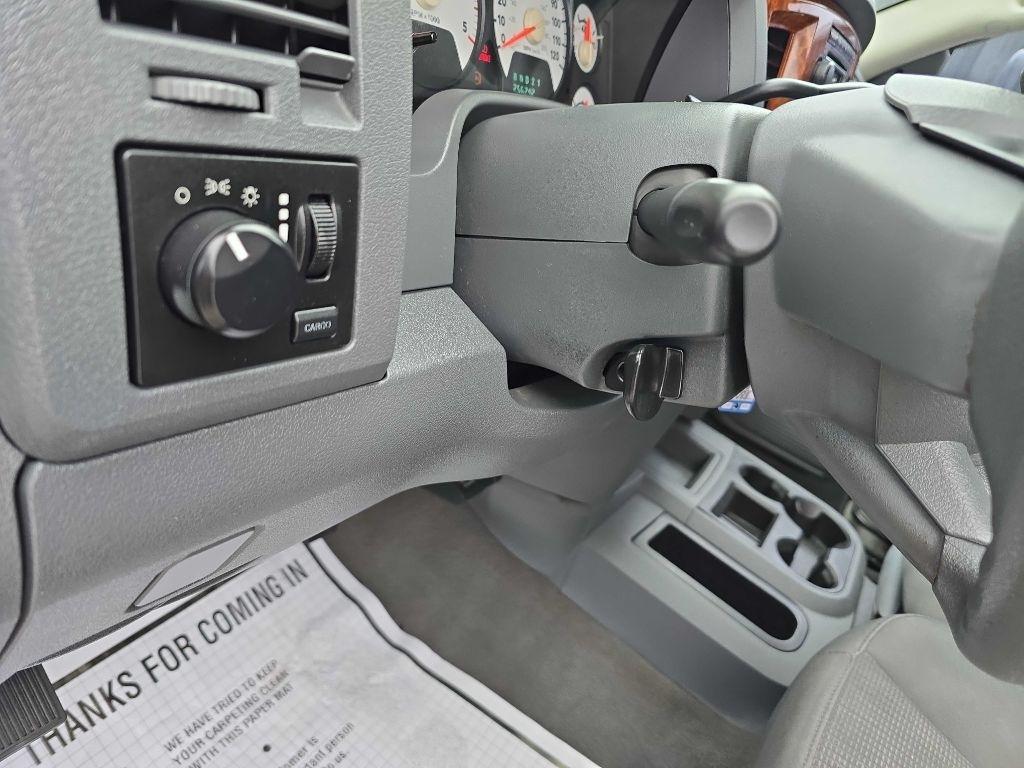 Dodge Ram 2500 4dr Mega Cab 160.5 SLT 2006