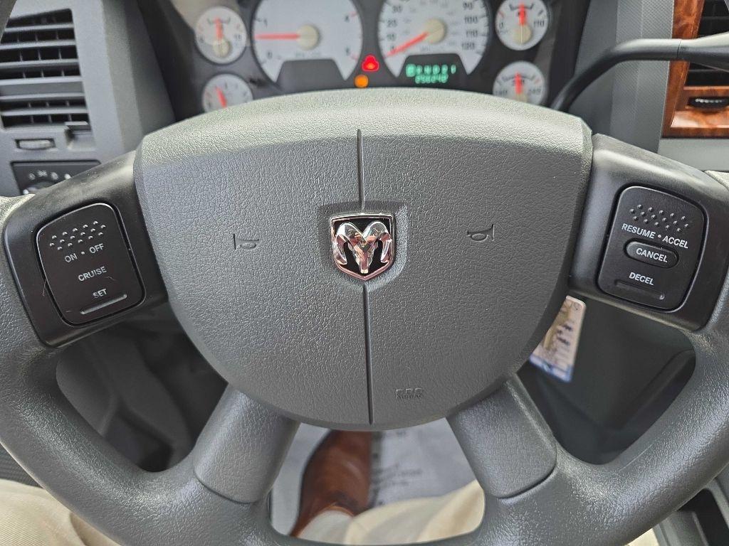 Dodge Ram 2500 4dr Mega Cab 160.5 SLT 2006