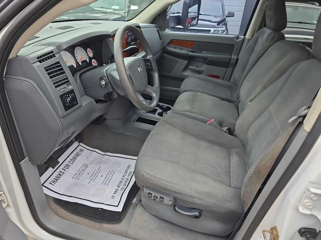 Dodge Ram 2500 4dr Mega Cab 160.5 SLT 2006