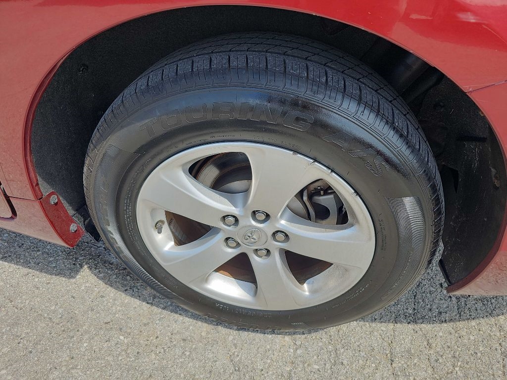 Toyota Sienna 5dr 7-Pass Van V6 LE AAS FWD (Natl) 2013 Toyota Sienna 5dr 7-Pass Van V6 LE AAS FWD (Natl) 2013