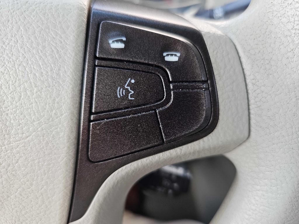 Toyota Sienna 5dr 7-Pass Van V6 LE AAS FWD (Natl) 2013 Toyota Sienna 5dr 7-Pass Van V6 LE AAS FWD (Natl) 2013