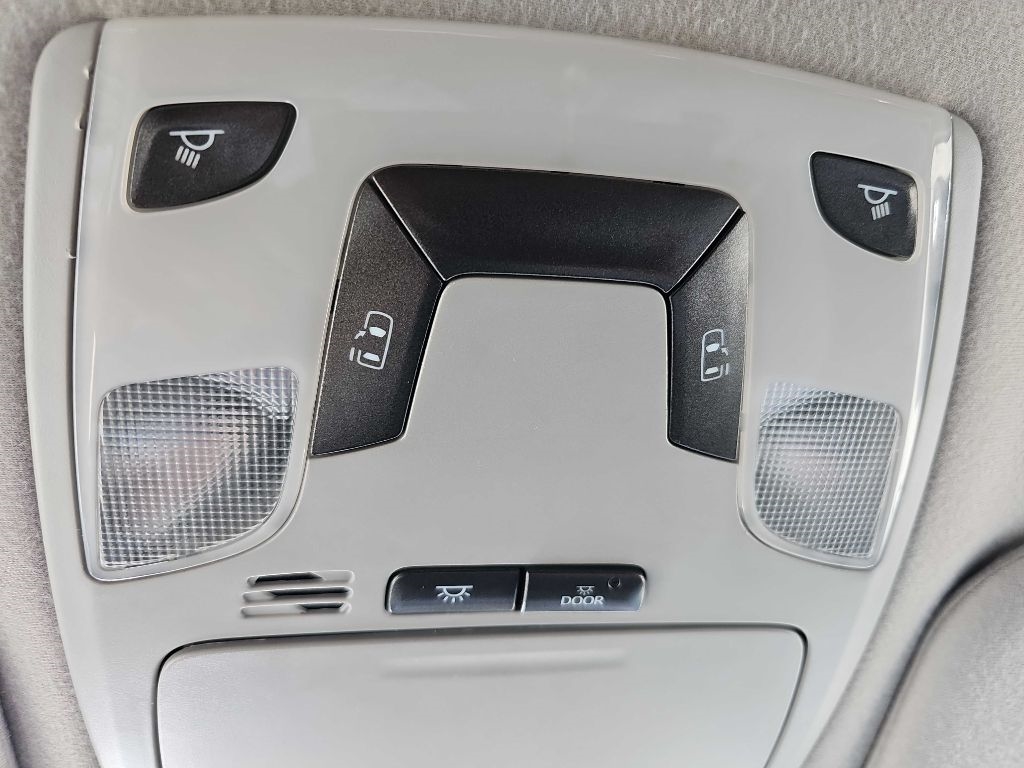 Toyota Sienna 5dr 7-Pass Van V6 LE AAS FWD (Natl) 2013 Toyota Sienna 5dr 7-Pass Van V6 LE AAS FWD (Natl) 2013