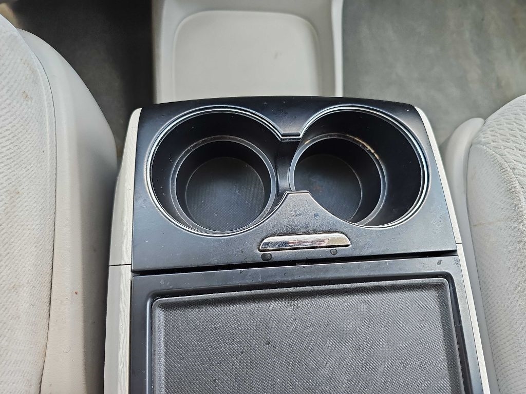 Toyota Sienna 5dr 7-Pass Van V6 LE AAS FWD (Natl) 2013 Toyota Sienna 5dr 7-Pass Van V6 LE AAS FWD (Natl) 2013