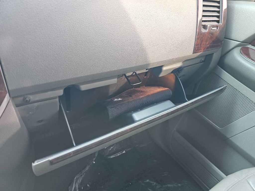 Dodge Ram 3500 2WD Mega Cab 160.5" Laramie 2008